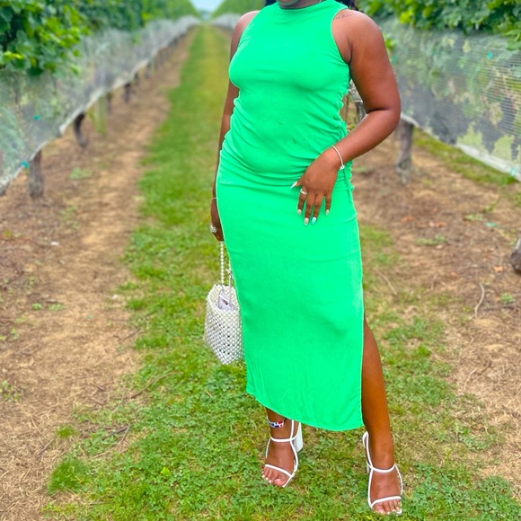 Green Bodycon dress - Picture 2 of 6